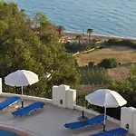 Studio Apartments Maria With Pool In Agios Gordios Beach